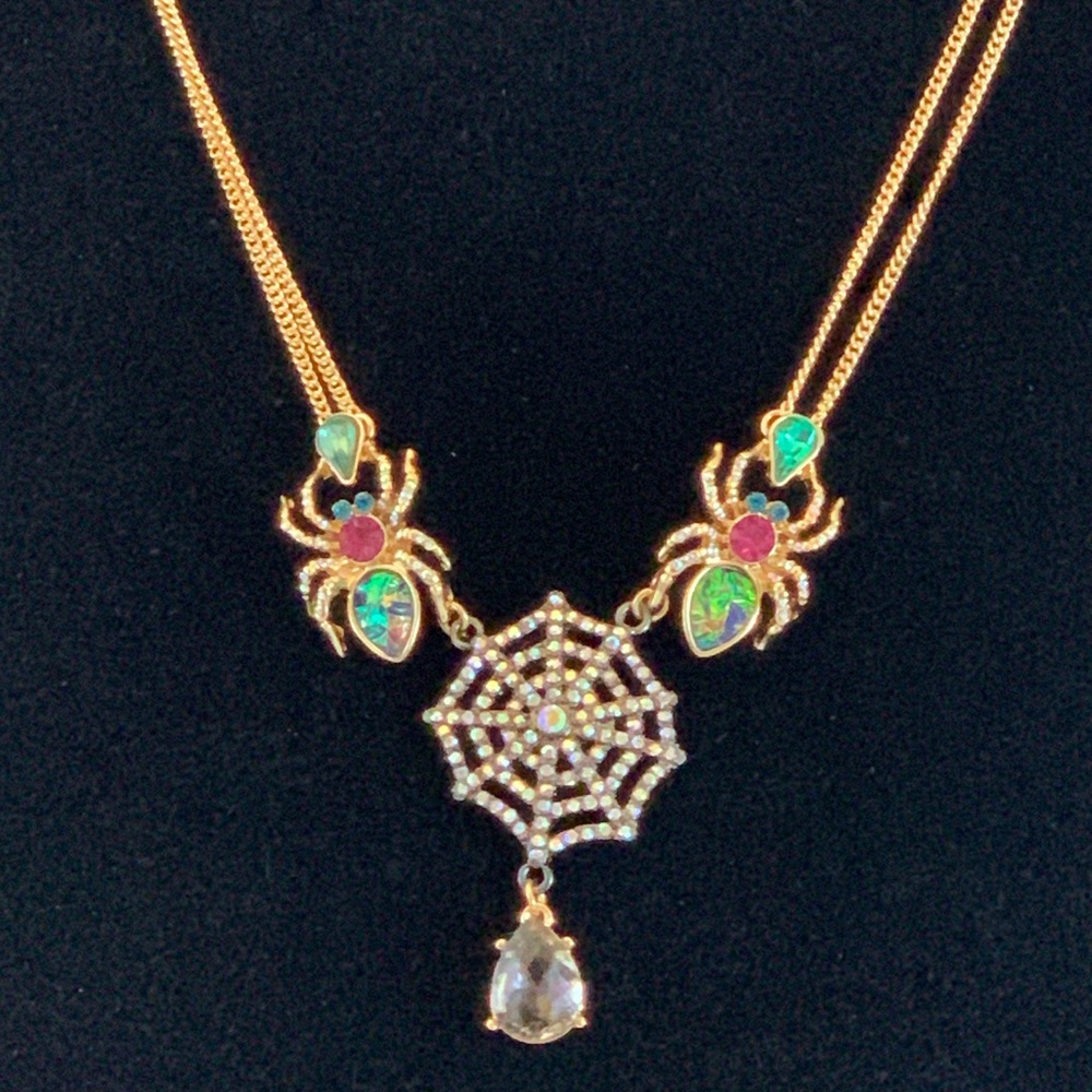 Spider & web new gold & crystals costume necklace